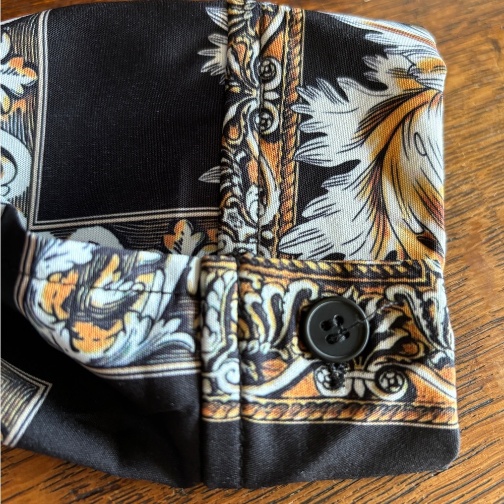 NWT- BLOUSE - Picture 12 of 14